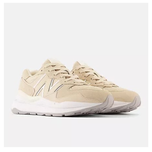 New Balance 5740 - Picture 2 of 7